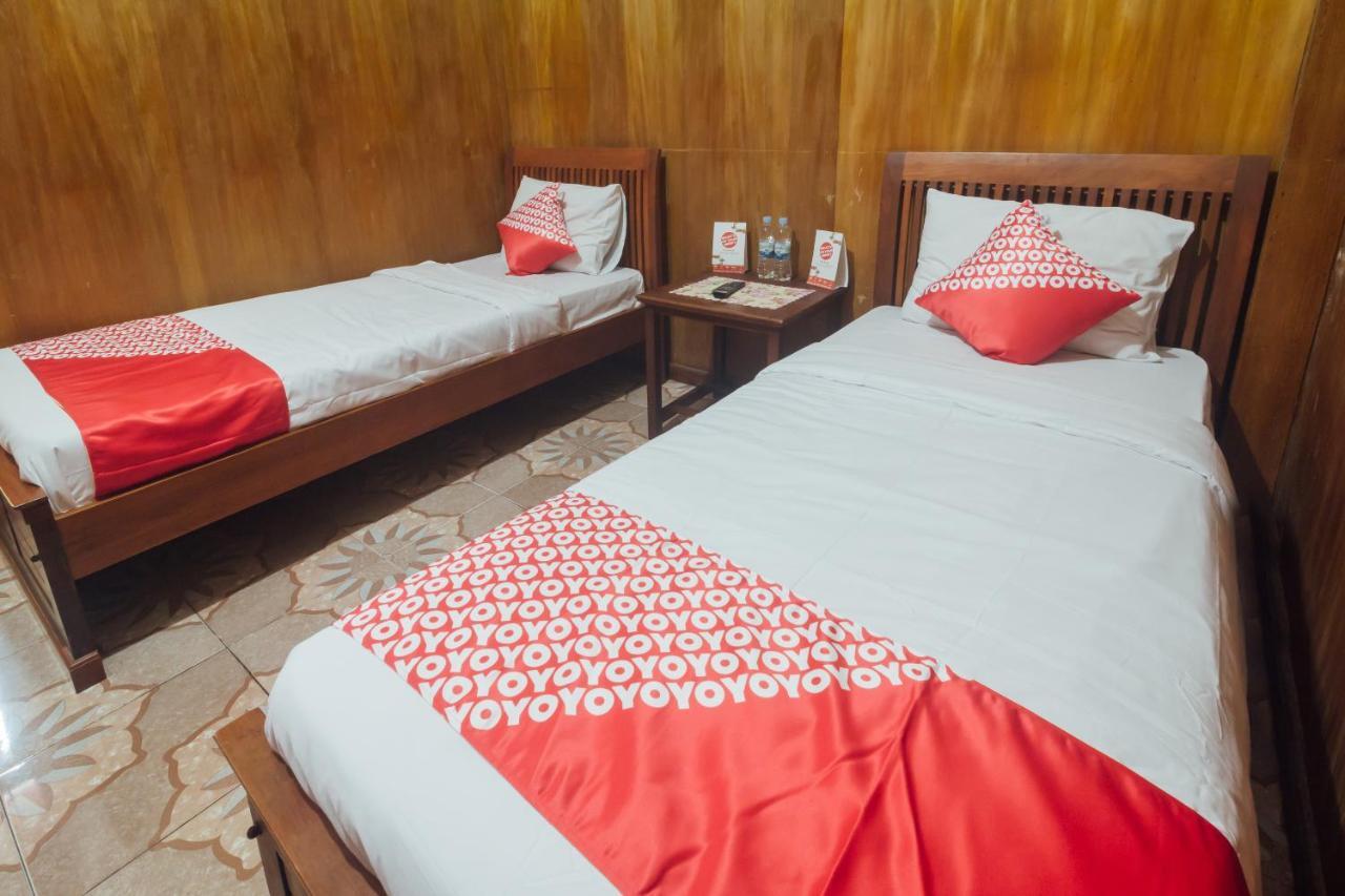 Vaccinated Staff - OYO 1300 Crecia Guest House Hatu Exterior foto